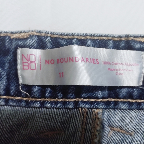 Destroyed Stonewashed High Waisted Jean Short - Picture 4 of 4